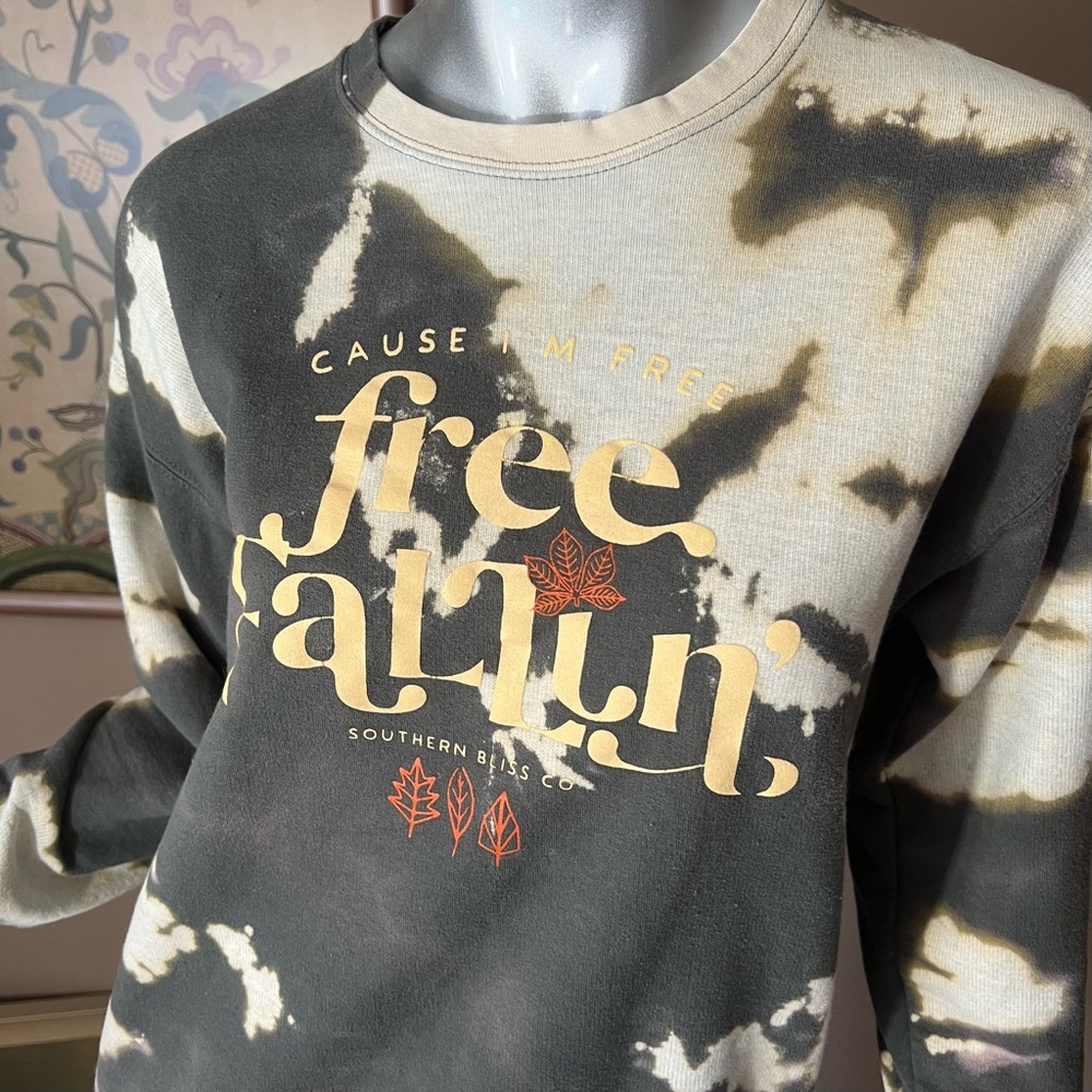 Southern Bliss Small Charcoal Grey Bleach Dye Pullover Sweatshirt “Free Fallin” View 5